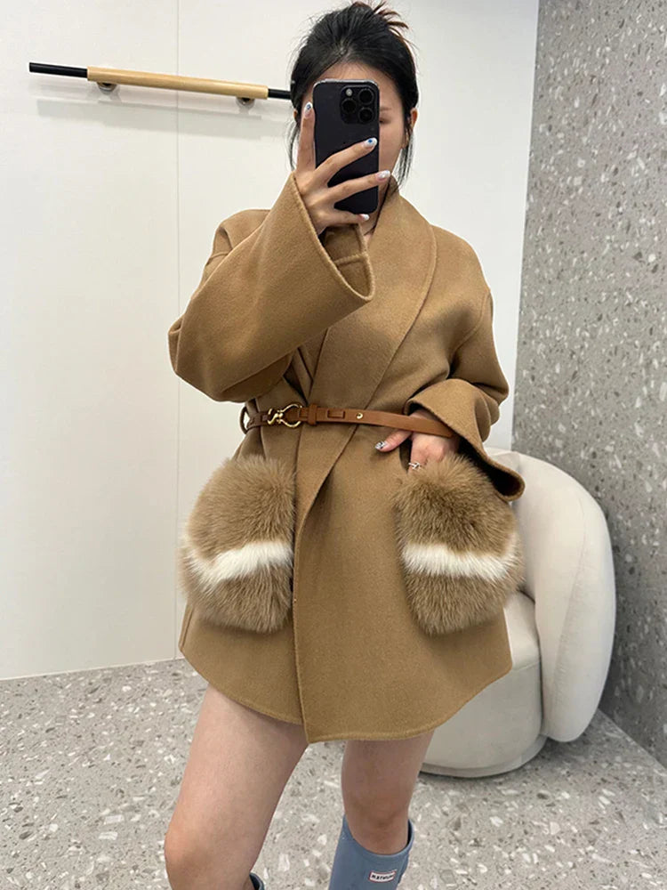Blusão Feminina de Inverno com Bolsos Toque de Cashmere – (Promoção de Inverno 2026)