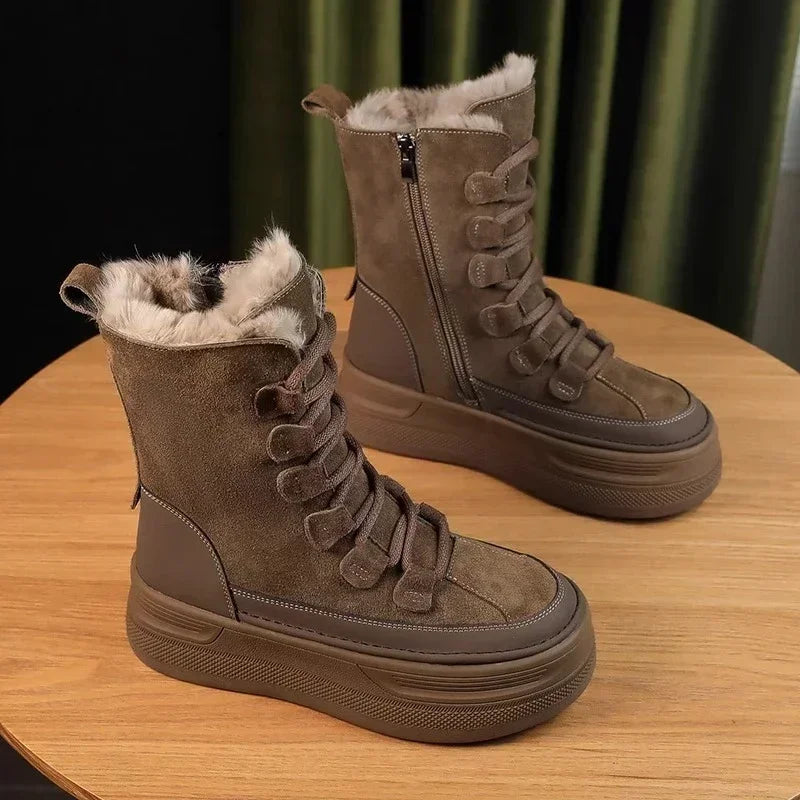 Bota Chelsea Feminina Cano Curto com Plataforma Forro Peluciado – (Promoção de Inverno 2026)